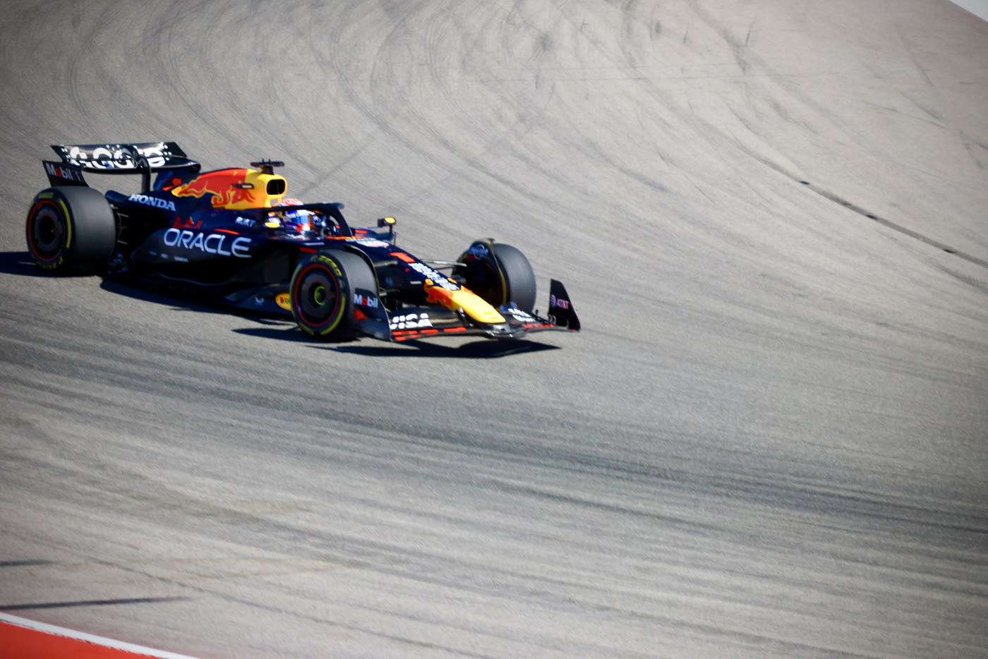 Oracle Red Bull-liveried F1 car at Circuit of the Americas
